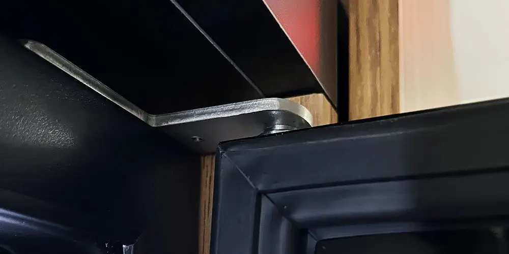 pin-hinge
